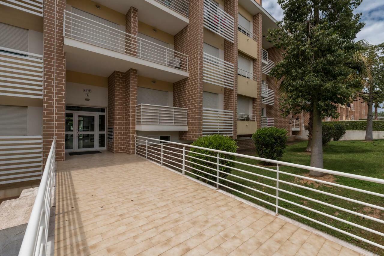 Apartamento Perto Praia, Com Piscina Алвор Екстер'єр фото